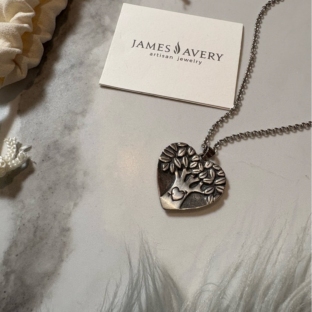 James Avery retired lasting love tree of life in heart pendant in 925 sterling - Picture 2 of 7